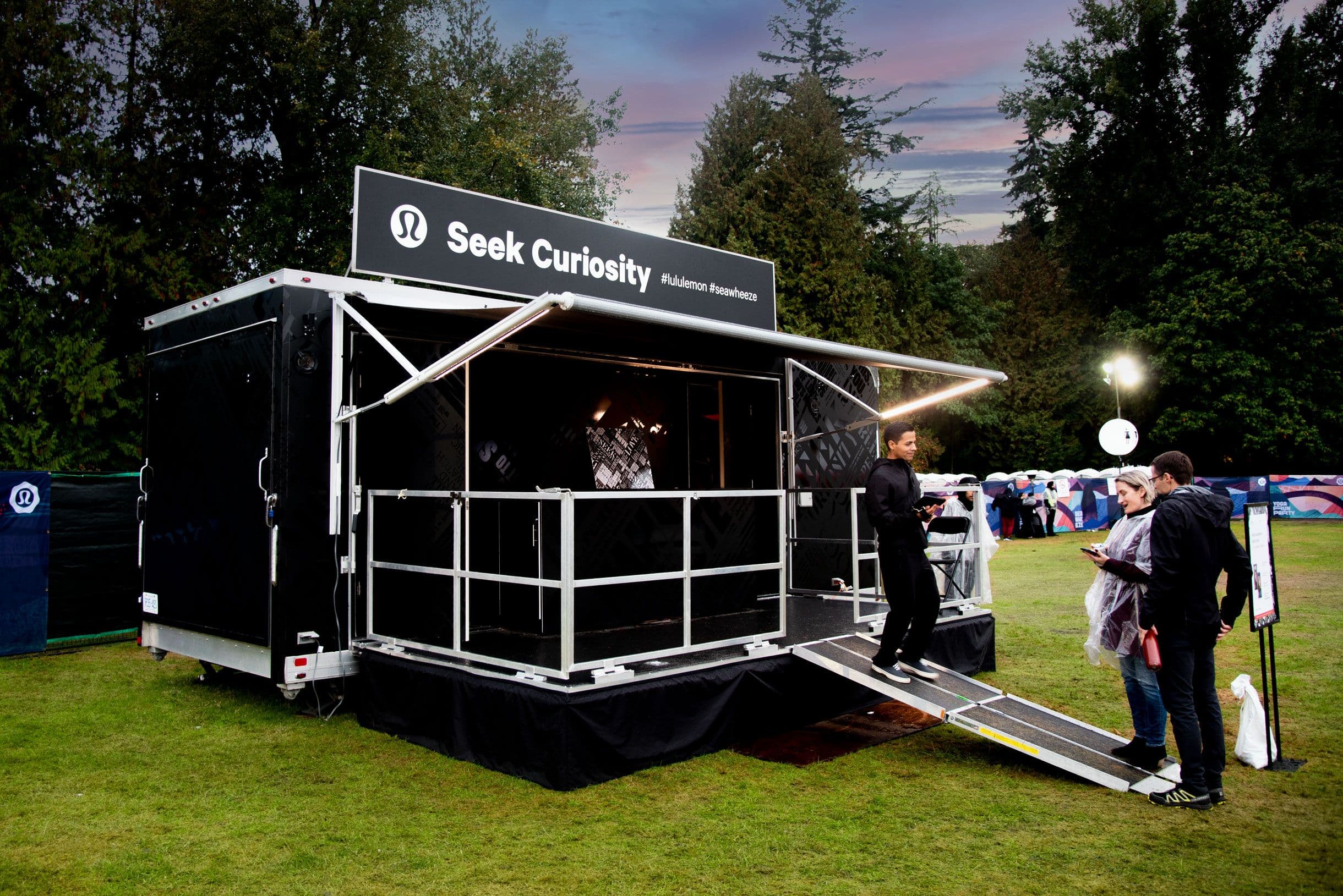Lululemon Seek Curiosity — An experiential activation inviting people to seek curiosity.